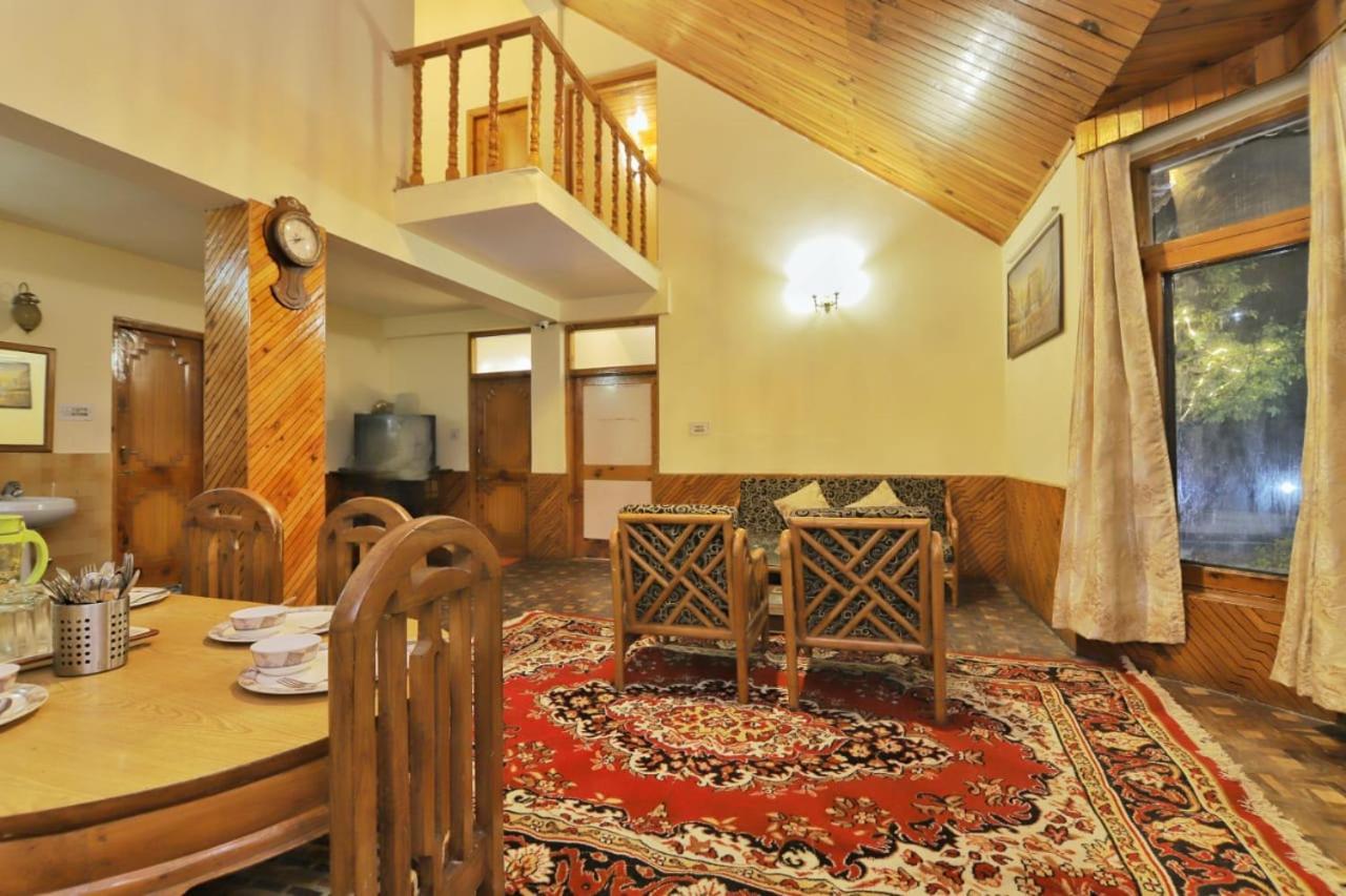 Villa Grey Moustache 4Bhk Manāli Exterior foto