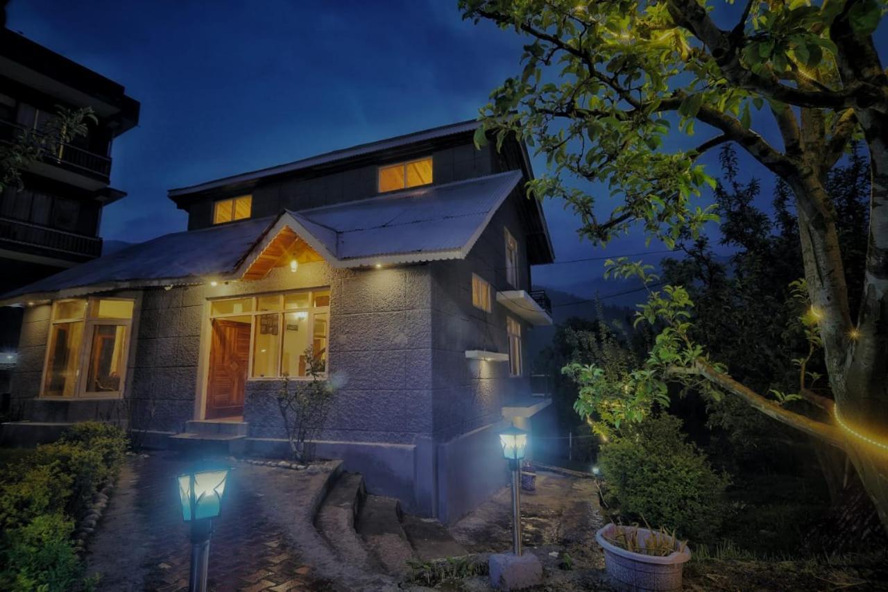 Villa Grey Moustache 4Bhk Manāli Exterior foto